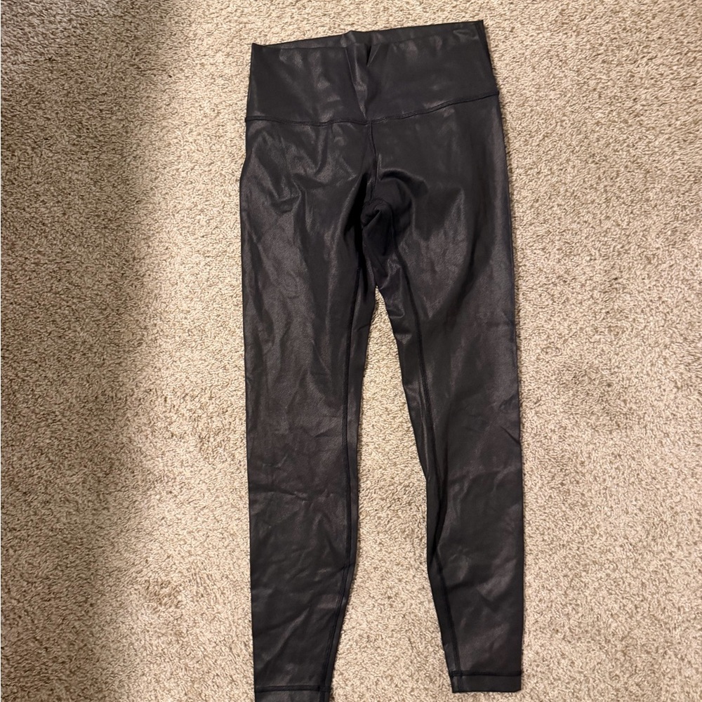 Lululemon Wunder Under High-Rise Tight 28"
*Full-On Luxtreme Shine - Picture 3 of 4